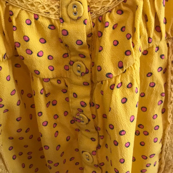 Bright and Cheery Adorable Top. Yellow and Pink. - Picture 5 of 8